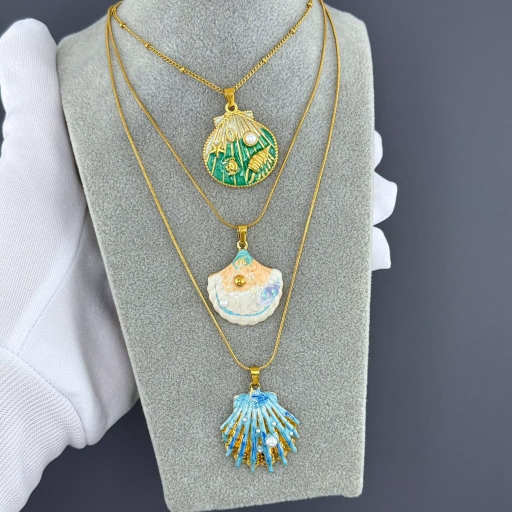 Seashell Necklace, 18K Gold Plated Steel