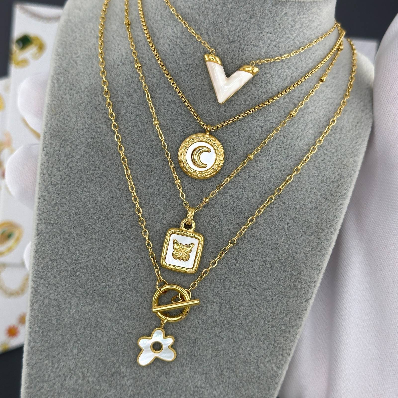 V Necklace, 18K Gold Plated Steel